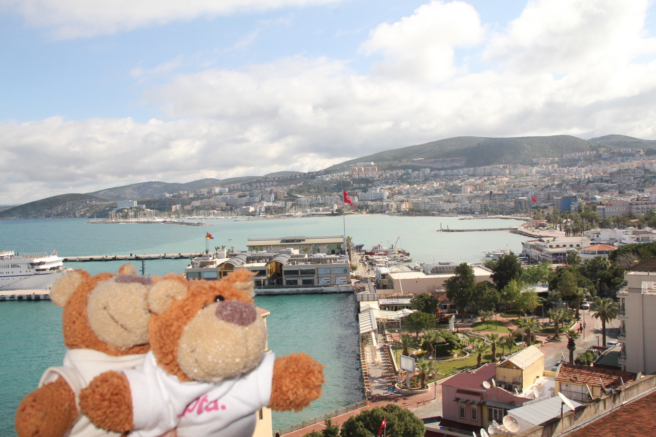 Bearaptu shares an, ahem, ‘romantic’ view in Kuşadası